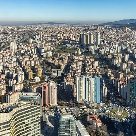 Modern Studio Flat With Panoramic View In Atasehir Daire